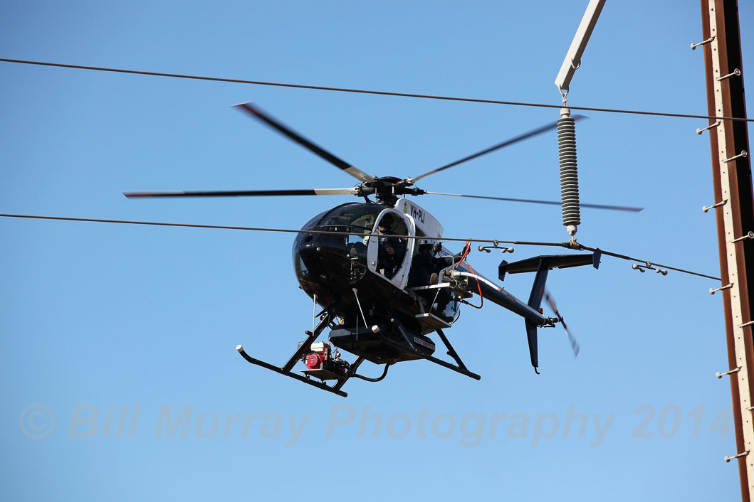 Helicopter-Aeropower VH-PLI Washing Insulators 2014-01-13_32